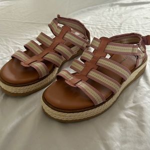 Lucky brand women’s pink slipper flats size 10